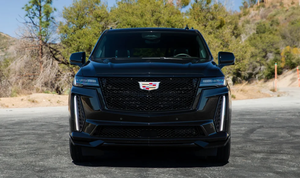 05-2023-cadillac-escalade-v